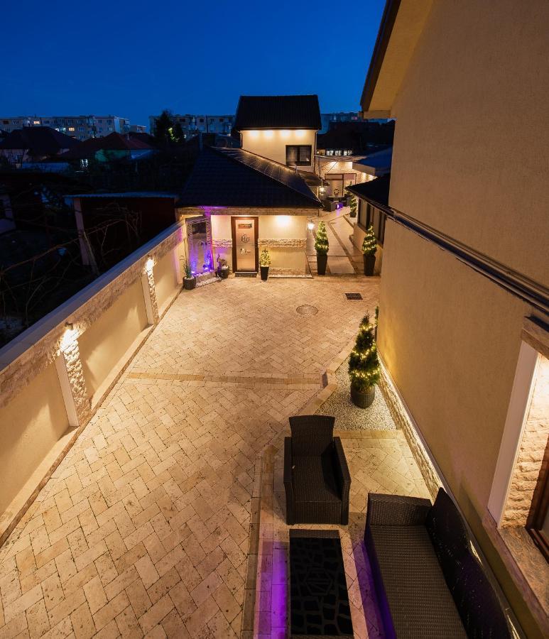 H & V Residence - Split Level Apartment Arad Eksteriør bilde