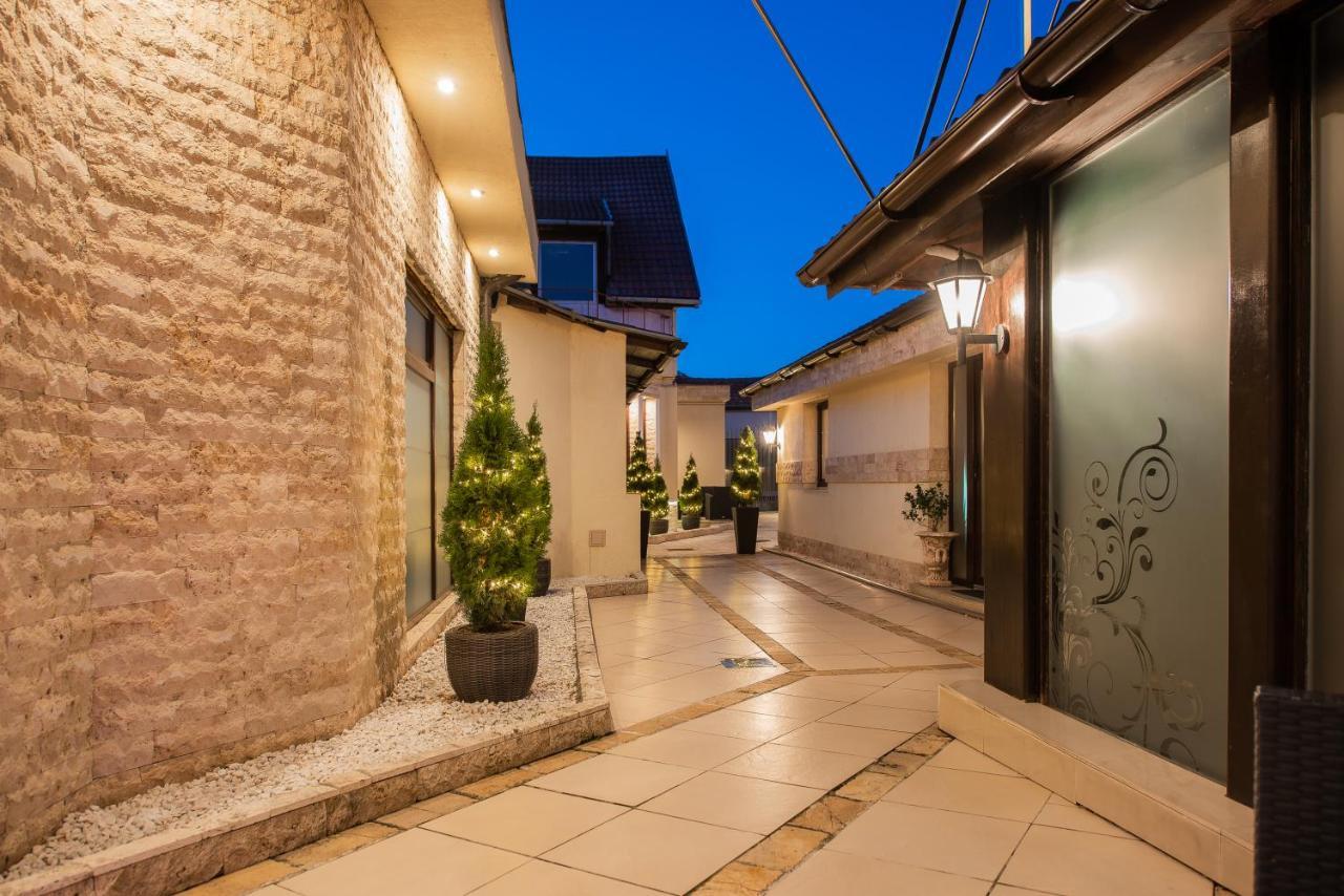 H & V Residence - Split Level Apartment Arad Eksteriør bilde