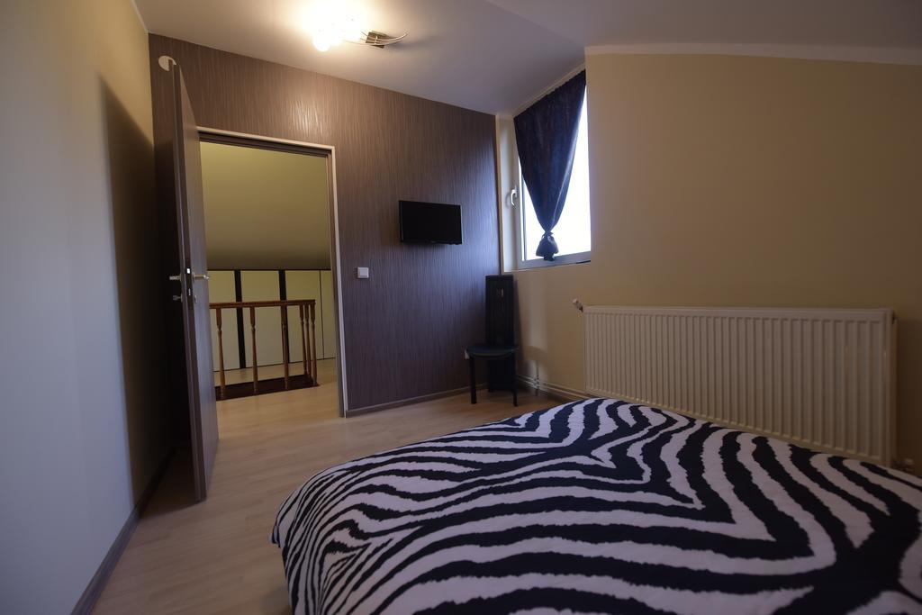 H & V Residence - Split Level Apartment Arad Eksteriør bilde