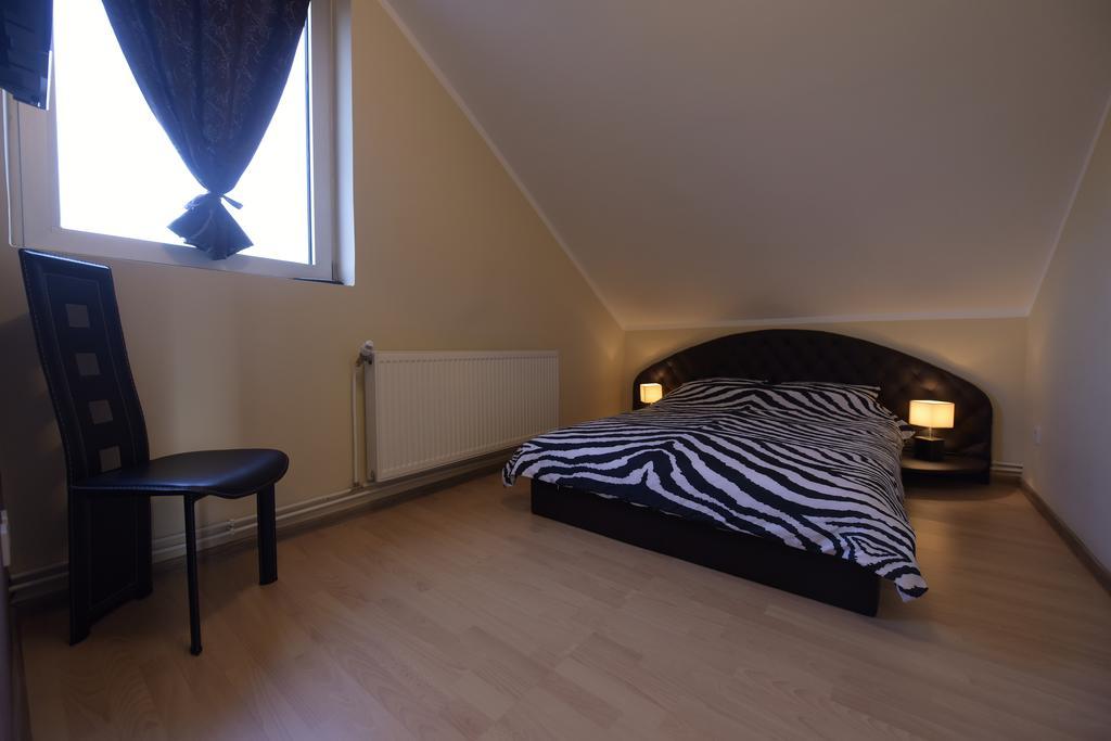 H & V Residence - Split Level Apartment Arad Eksteriør bilde